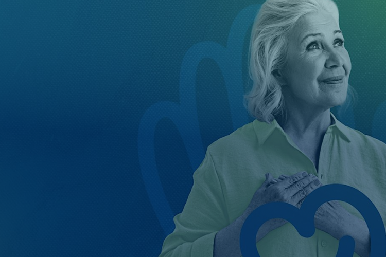 Banner principal en mobile del programa Paliativo con la imagen representativa de una abuelita